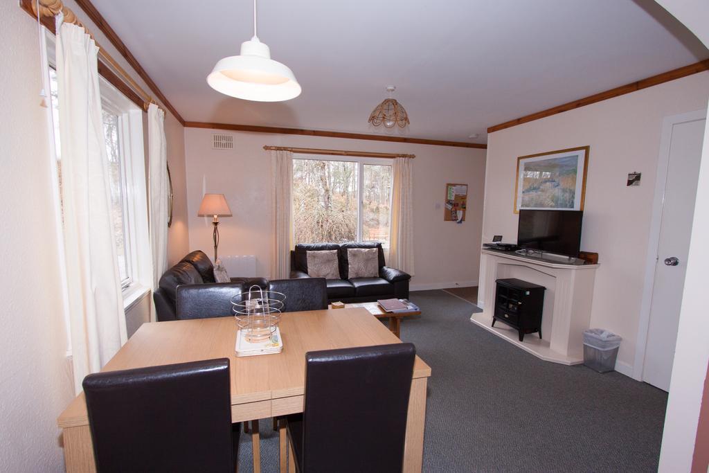 Tullochwood Lodges Форес Екстериор снимка